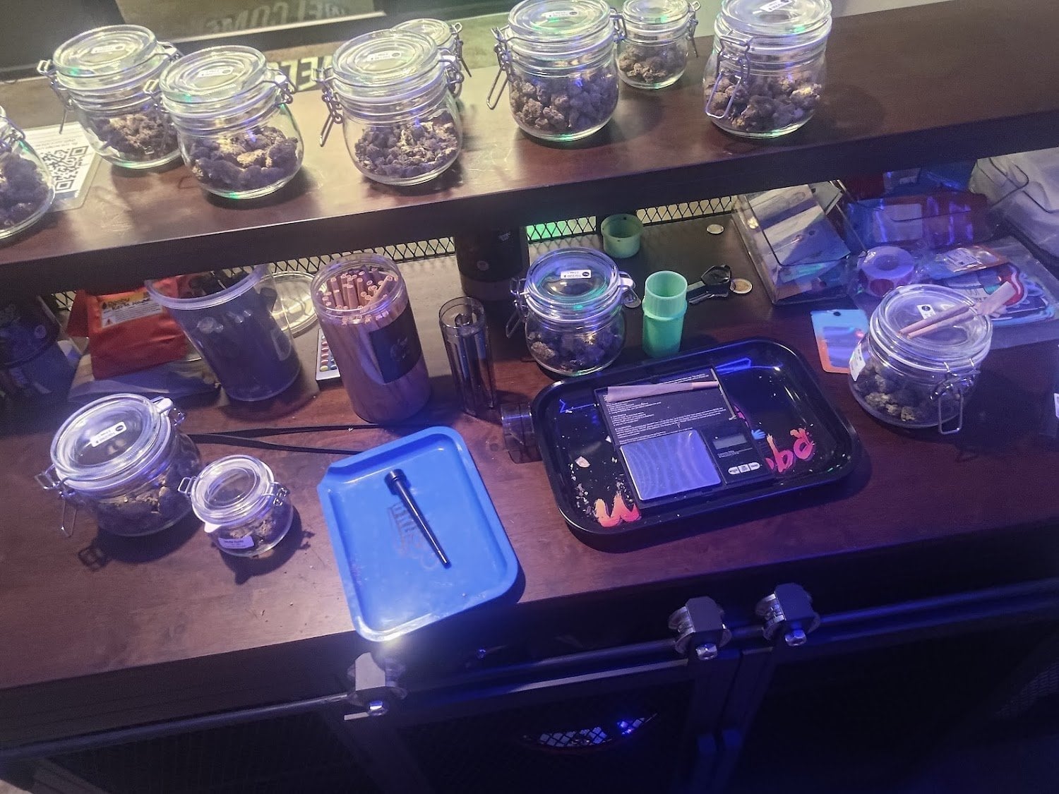 Friend'S House Cannabis